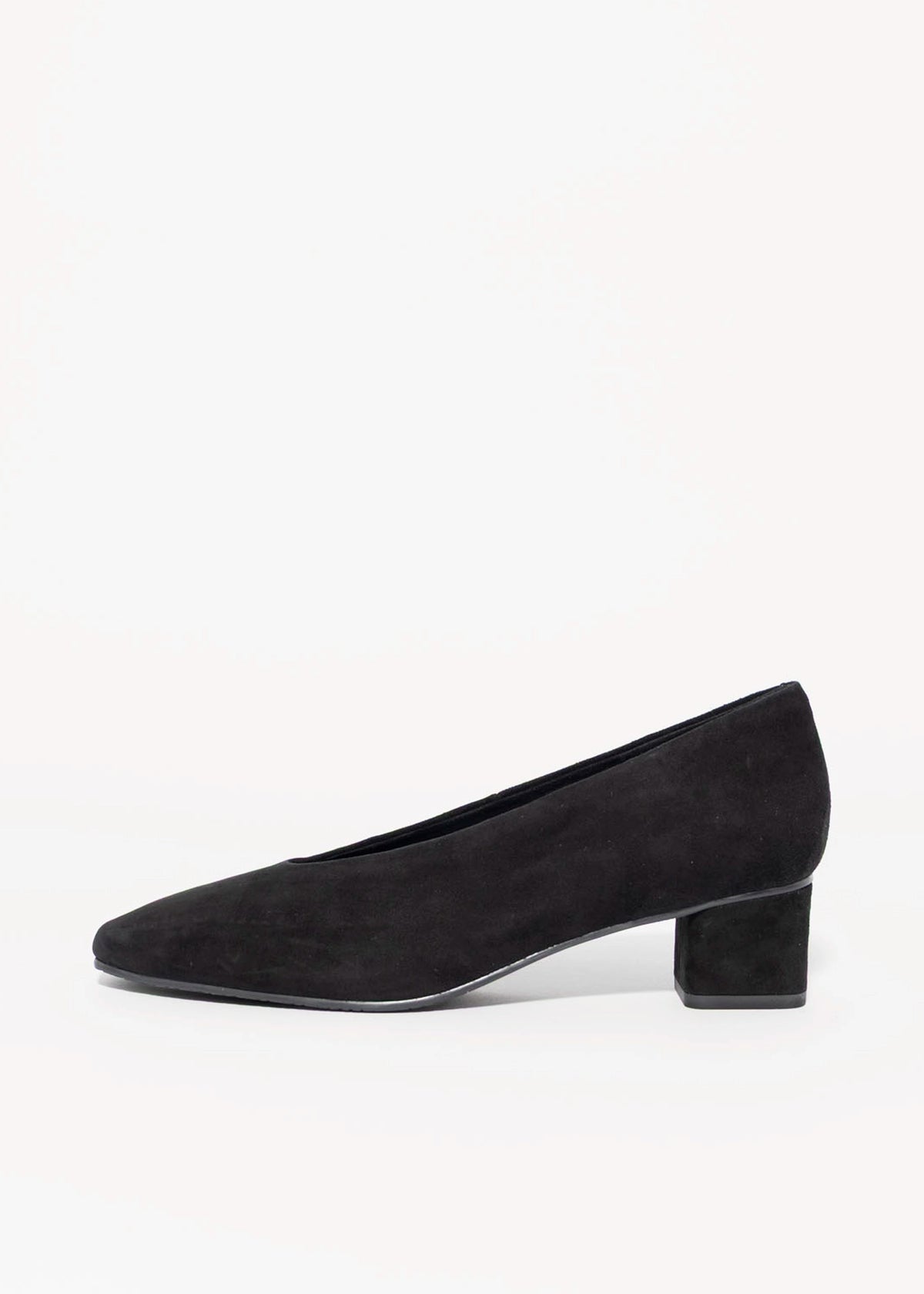 swatch_Black Suede vaneli solara suede pump