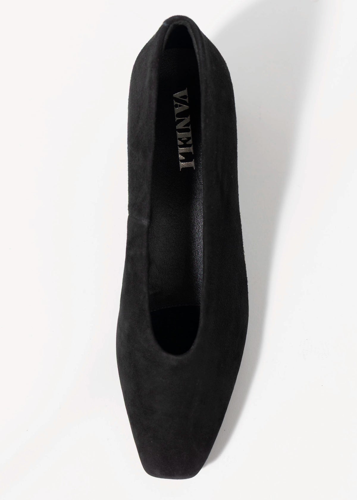 swatch_Black Suede vaneli solara suede pump