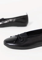 swatch_Black Leather vaneli tabbie ballet flat