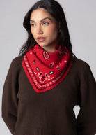 swatch_Red triangle knit bandana scarf