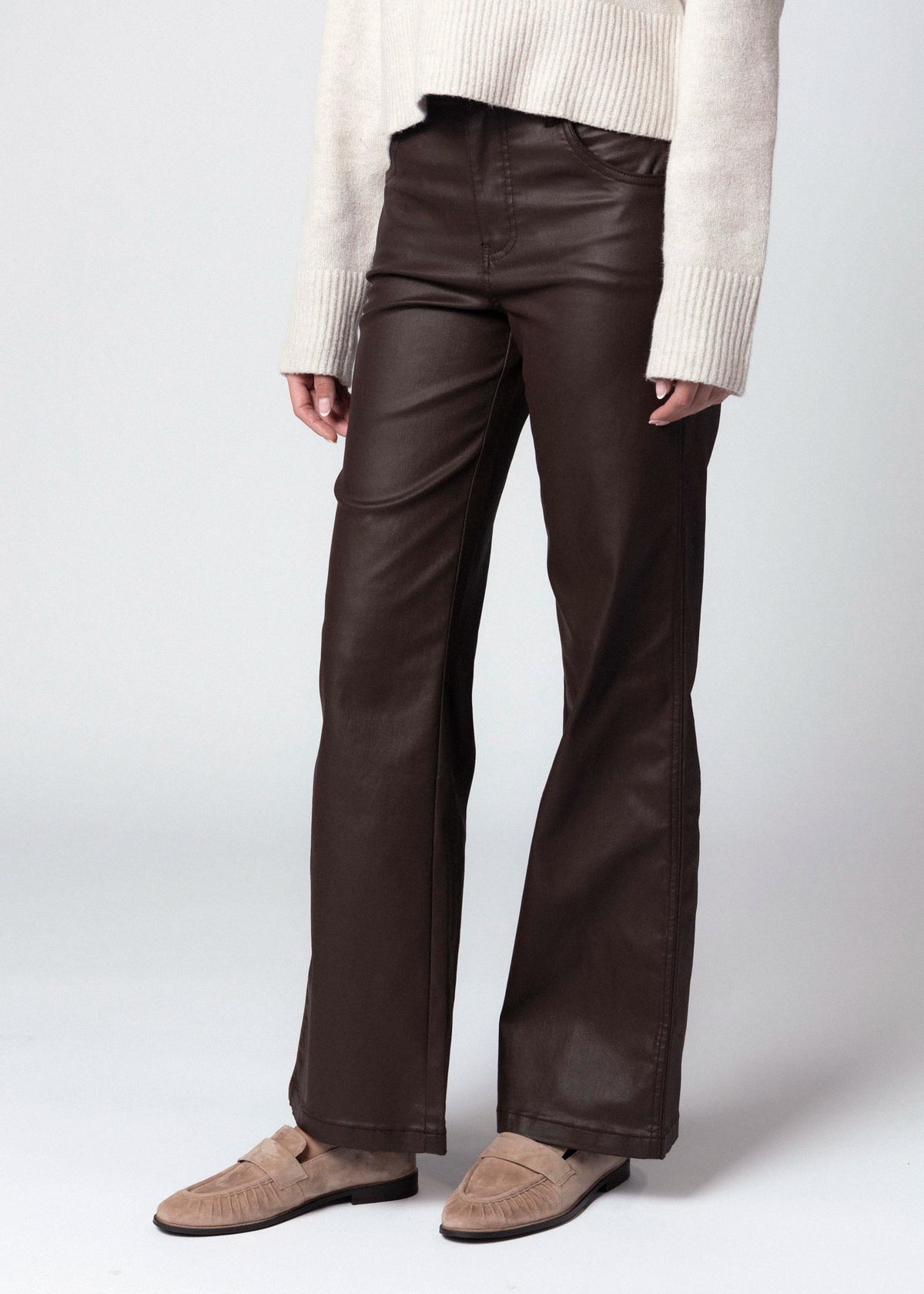 swatch_Chocolate kut from the kloth jodi coated jean