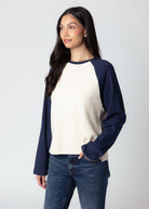 swatch_Ivory/Navy the blank lab cotton baseball tshirt