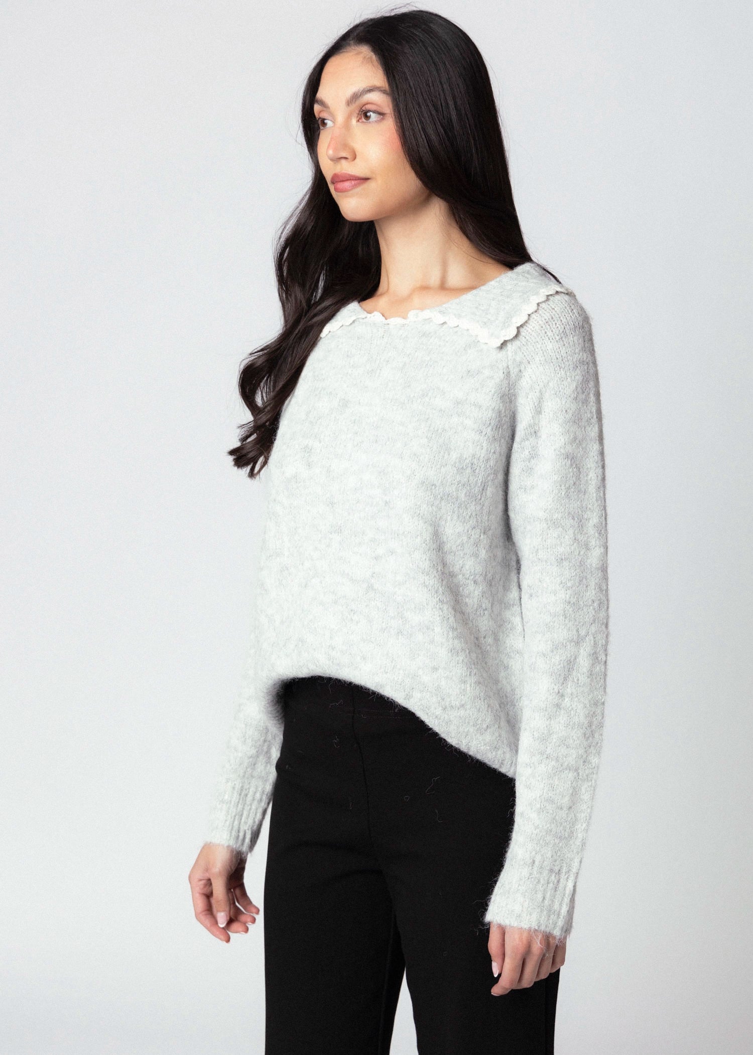 swatch_Grey scalloped collar sweater
