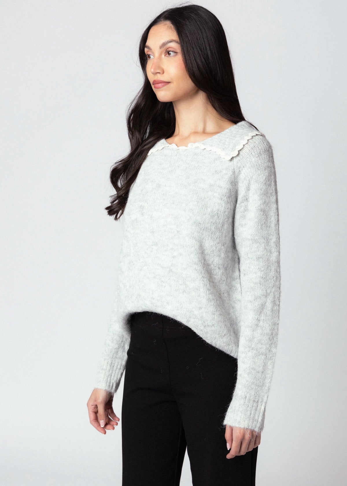 swatch_Grey scalloped collar sweater