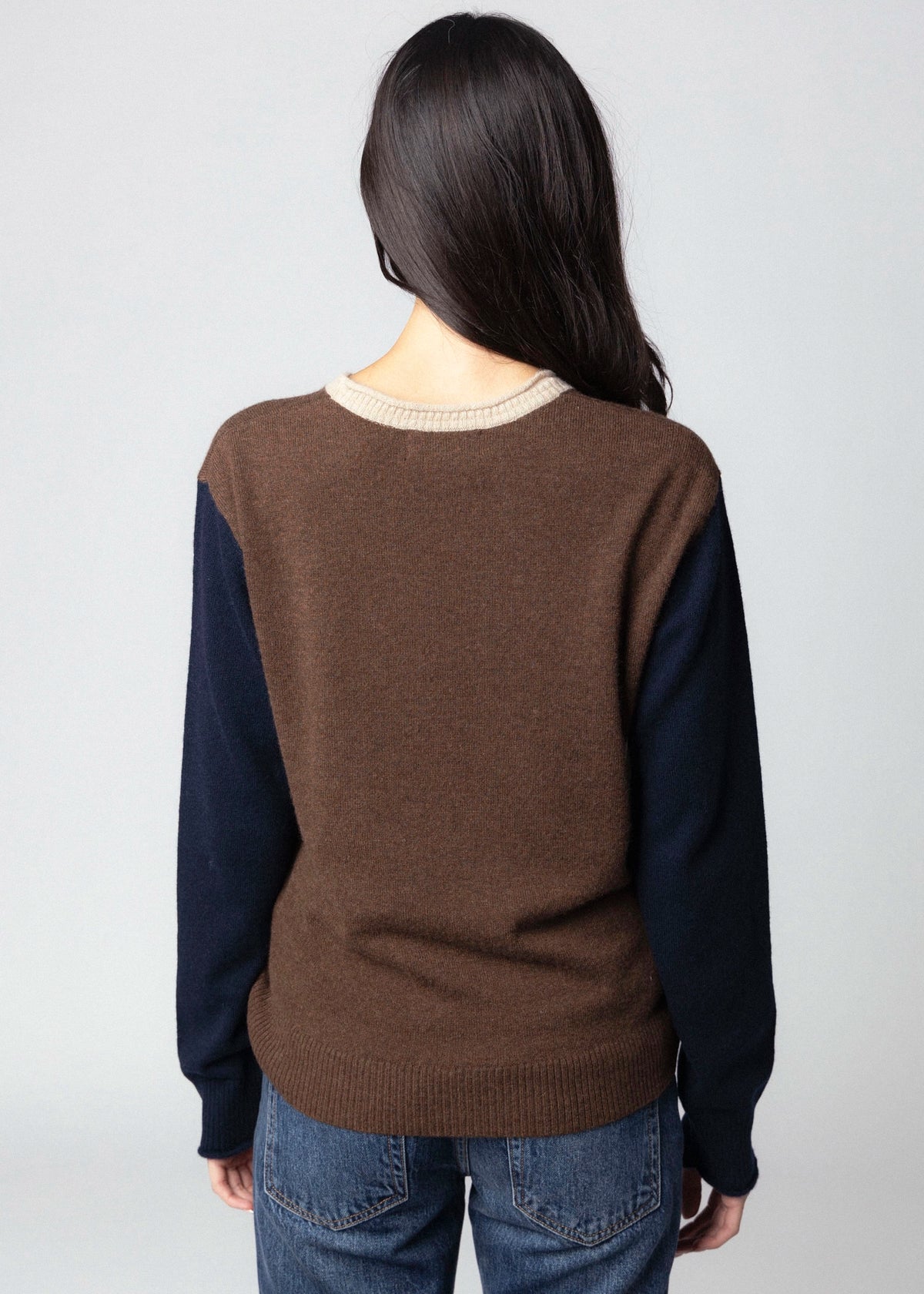 swatch_Chocolate Combo central park west thea cashmere colorblock sweater