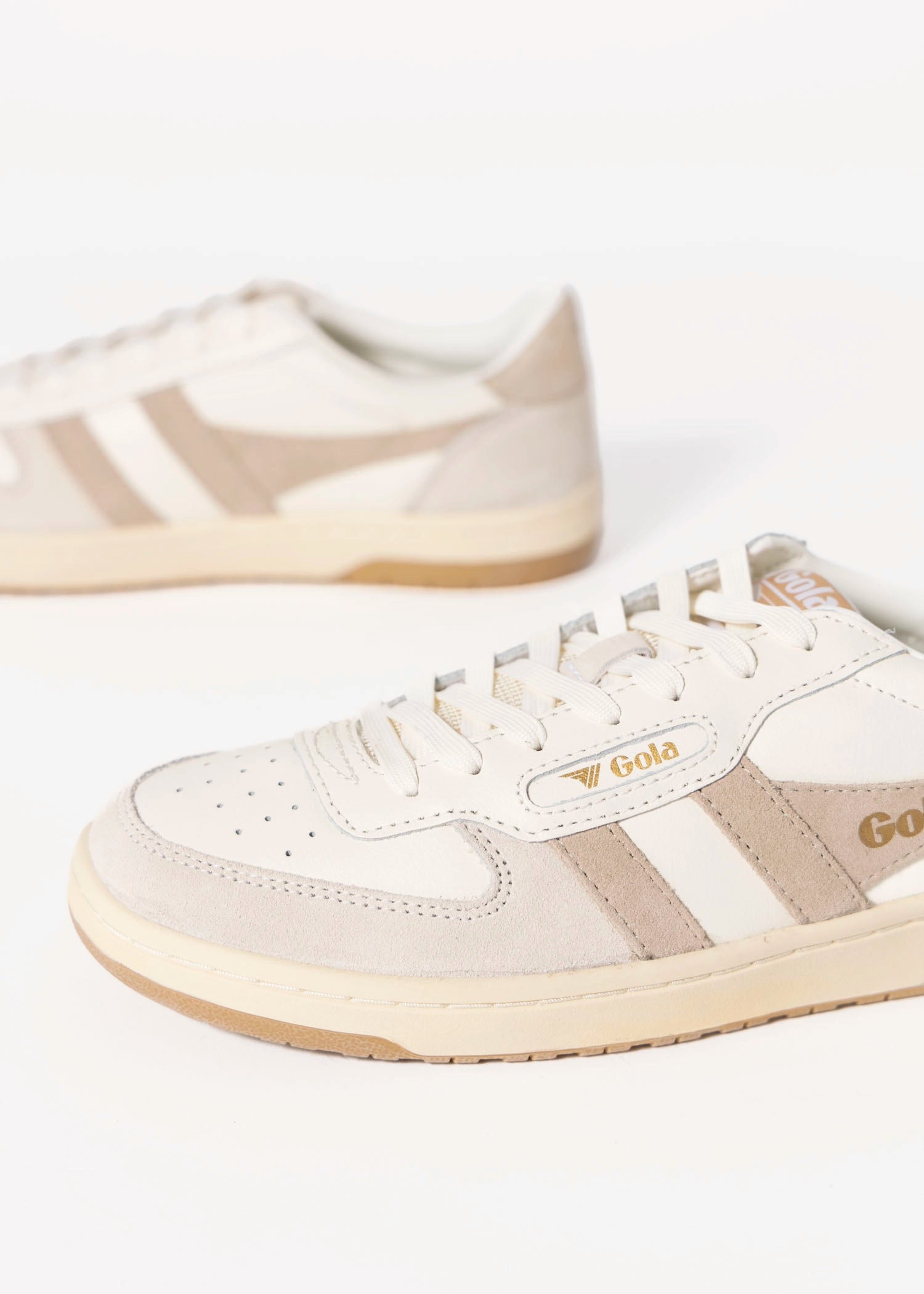 swatch_Off White/Bone/Gold gola hawk sneaker