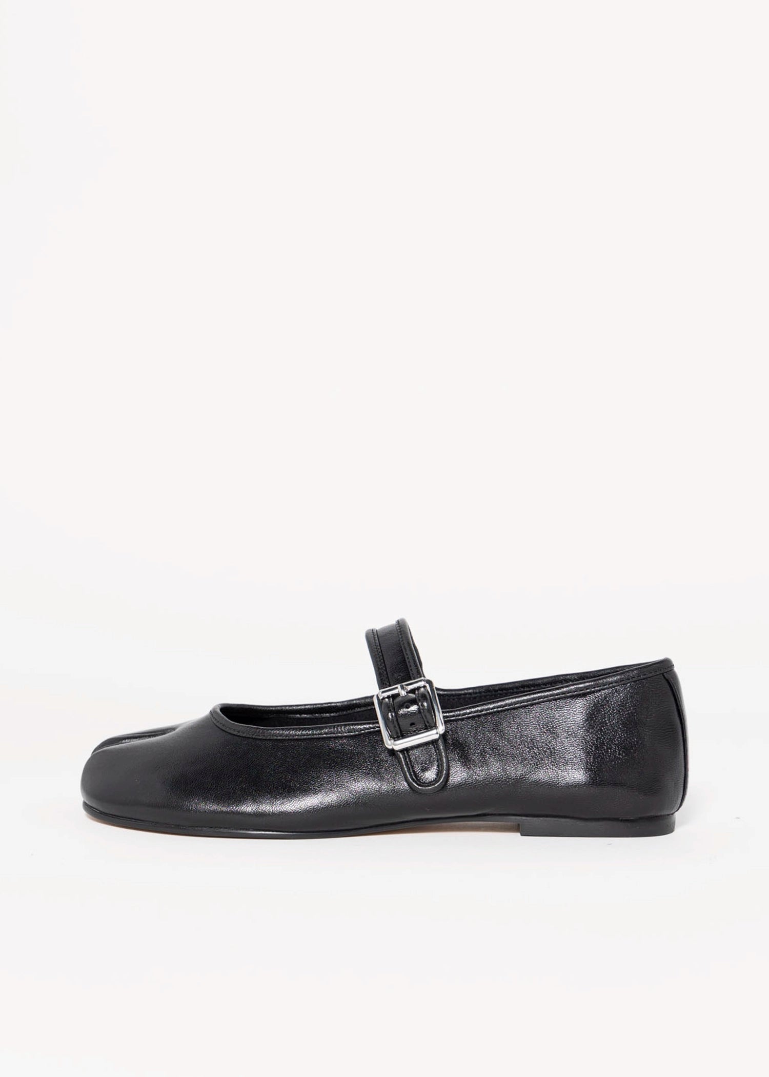 swatch_Black Leather inuovo leather tabi mary jane flats