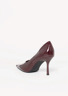 swatch_Burgundy steve madden hexx pointed toe pump