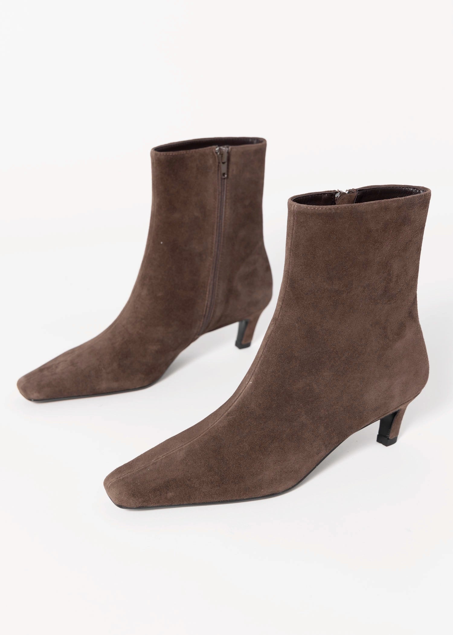 swatch_Espresso Suede tony bianco estelle heeled boot
