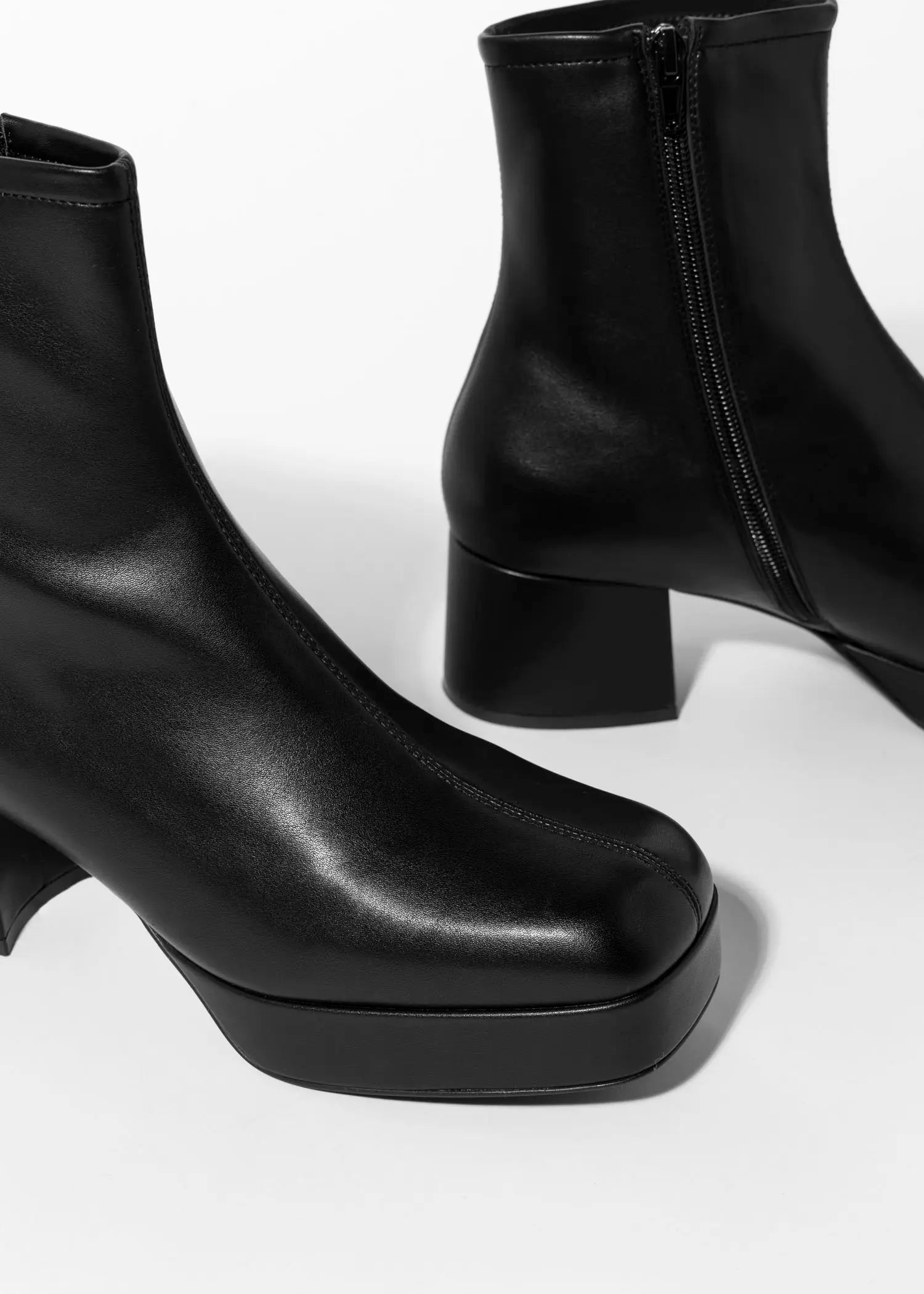 swatch_black capacity ankle boot ankle boots