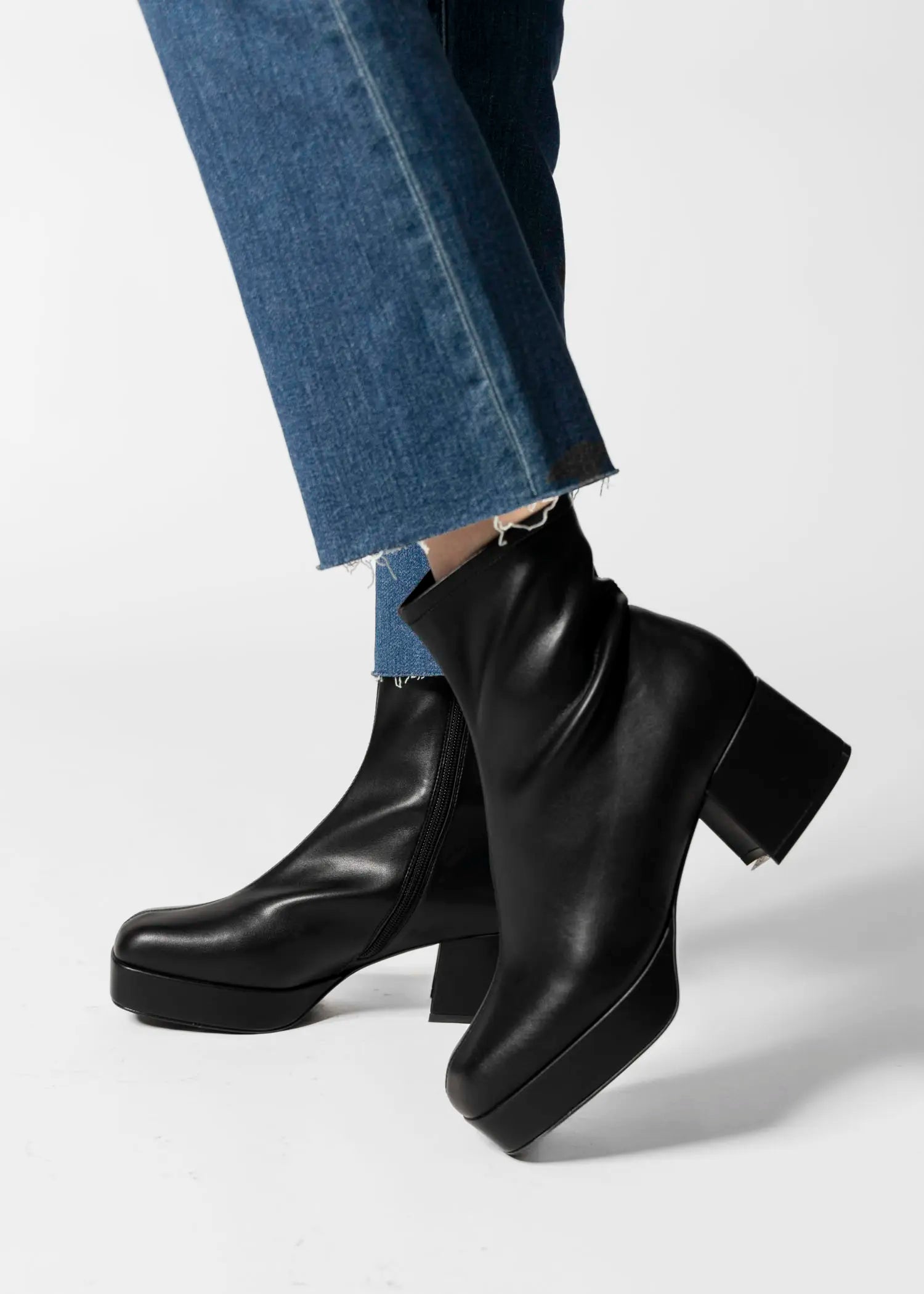 swatch_black capacity ankle boot ankle boots