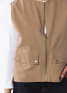 swatch_Khaki cargo vest 