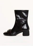 swatch_Black Leather livia boots vagabond shoes
