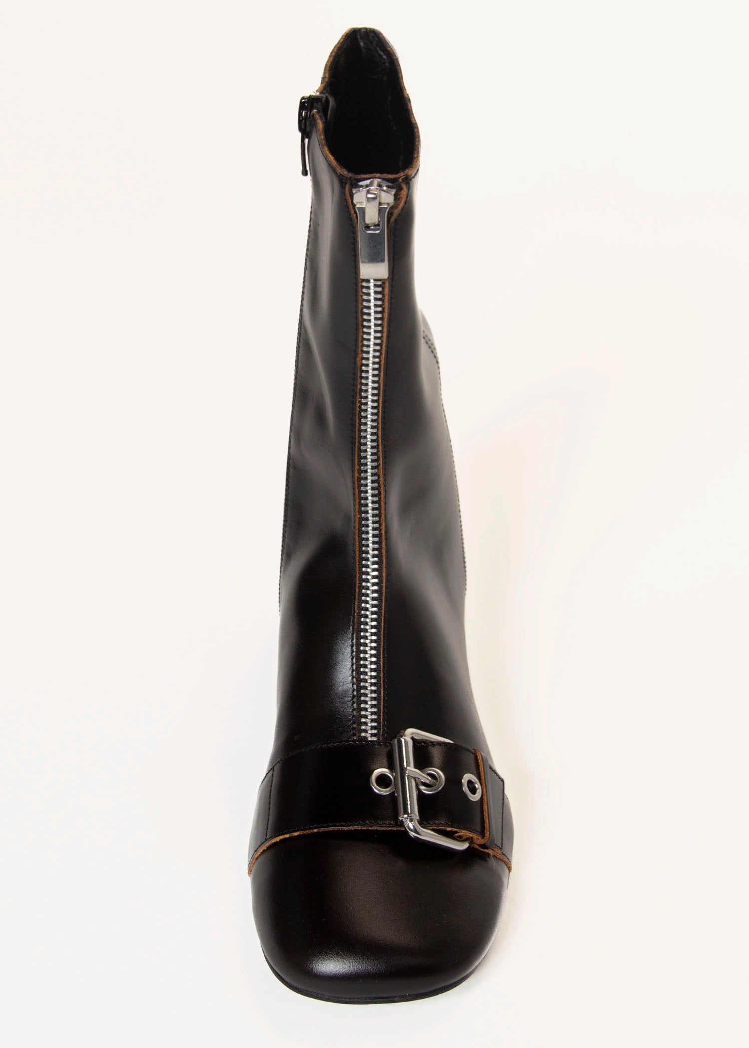 swatch_Black Leather livia boots vagabond shoes