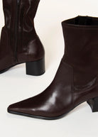 swatch_Chocolate Leather giselle boots vagabond shoes