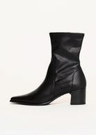 swatch_Black Leather giselle boots vagabond shoes