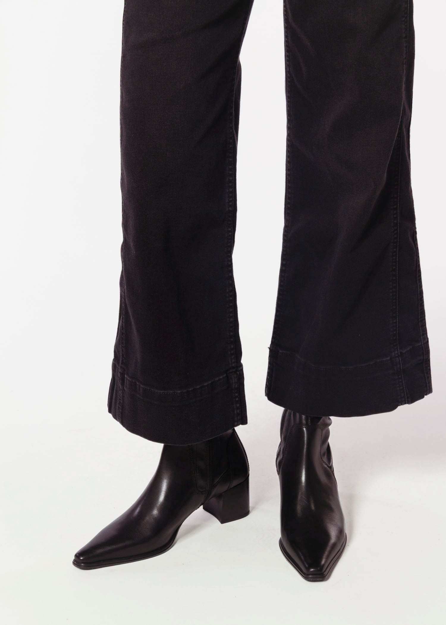 swatch_Black Leather giselle boots vagabond shoes