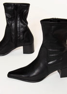swatch_Black Leather giselle boots vagabond shoes