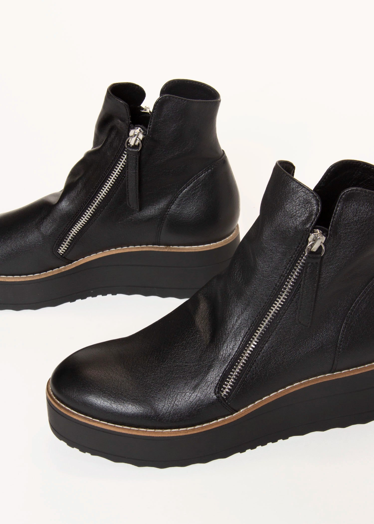 swatch_Black/Black nene platform ankle boots