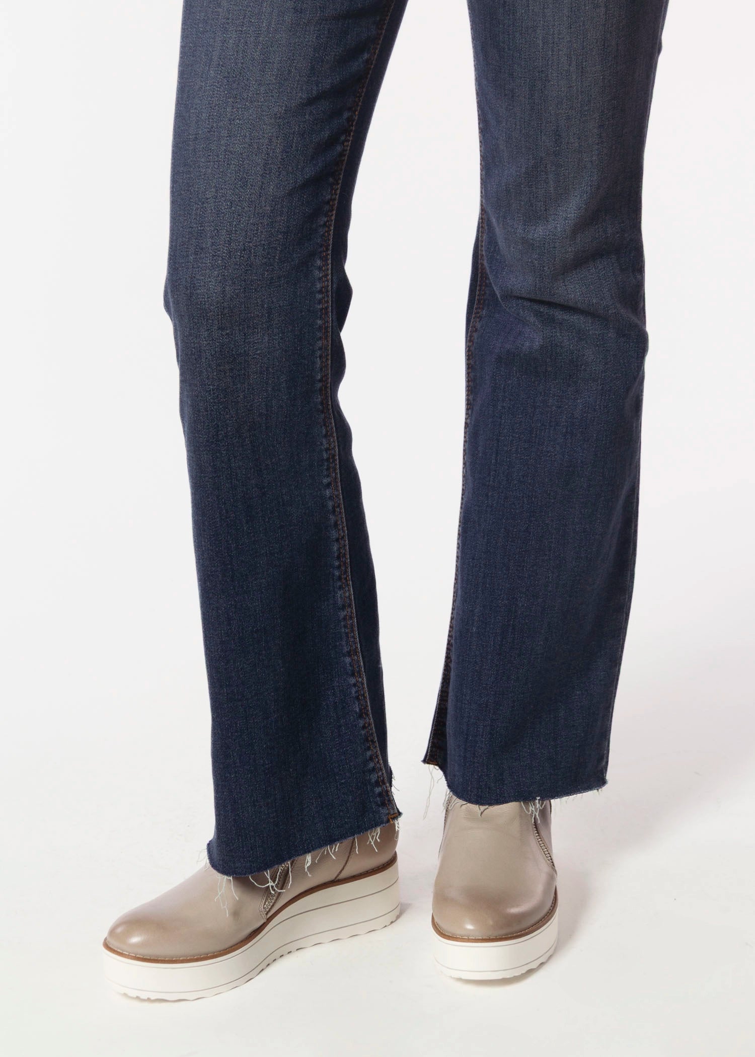 swatch_Misty Leather nene platform ankle boots