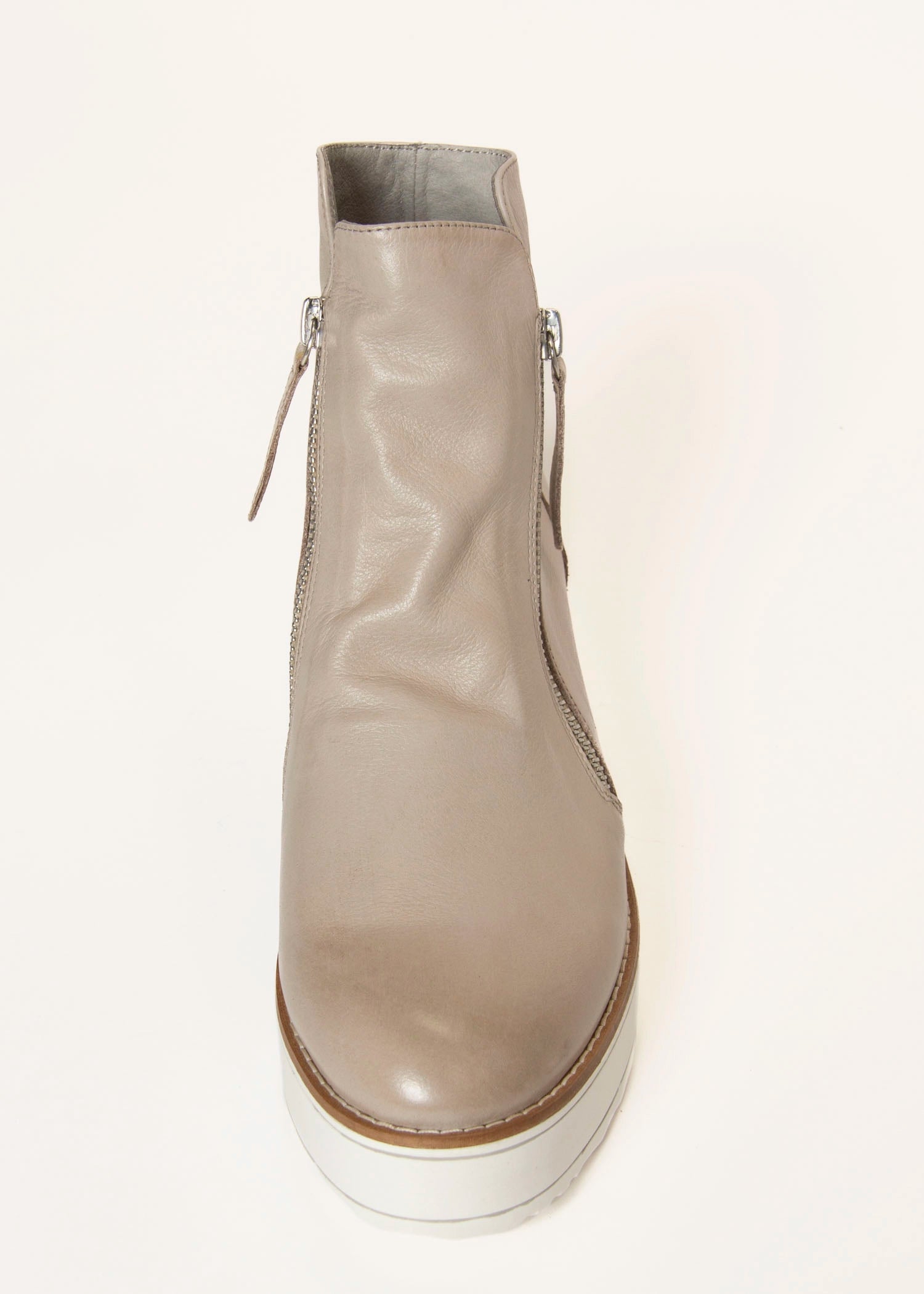 swatch_Misty Leather nene platform ankle boots