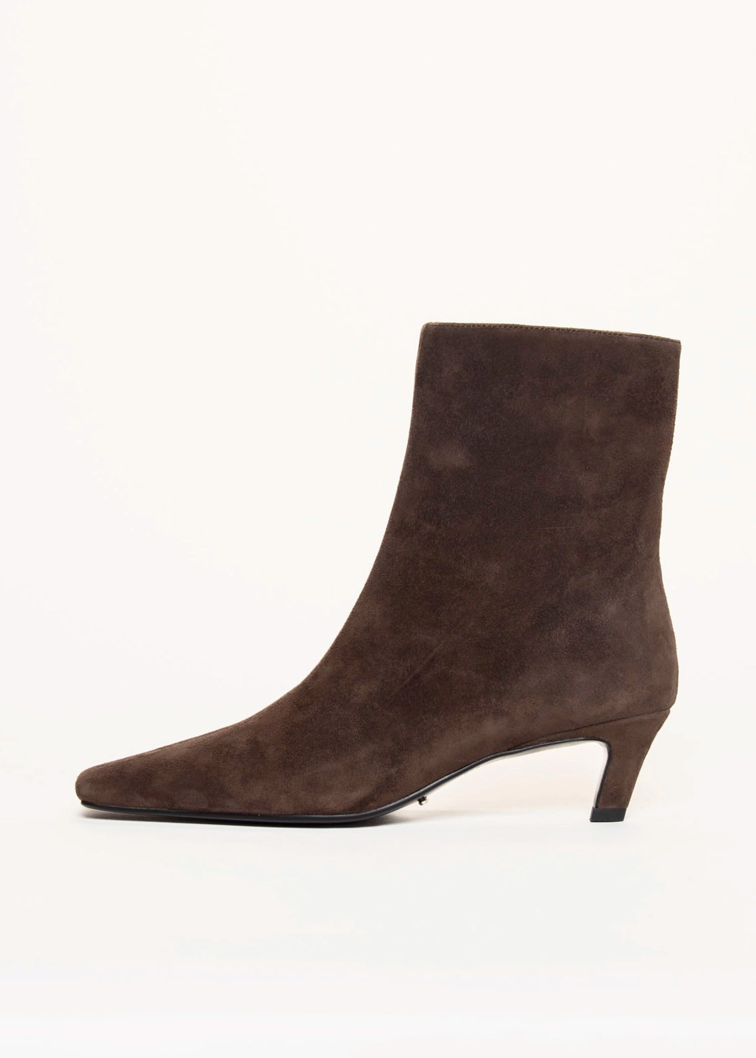 swatch_Espresso Suede estelle boots