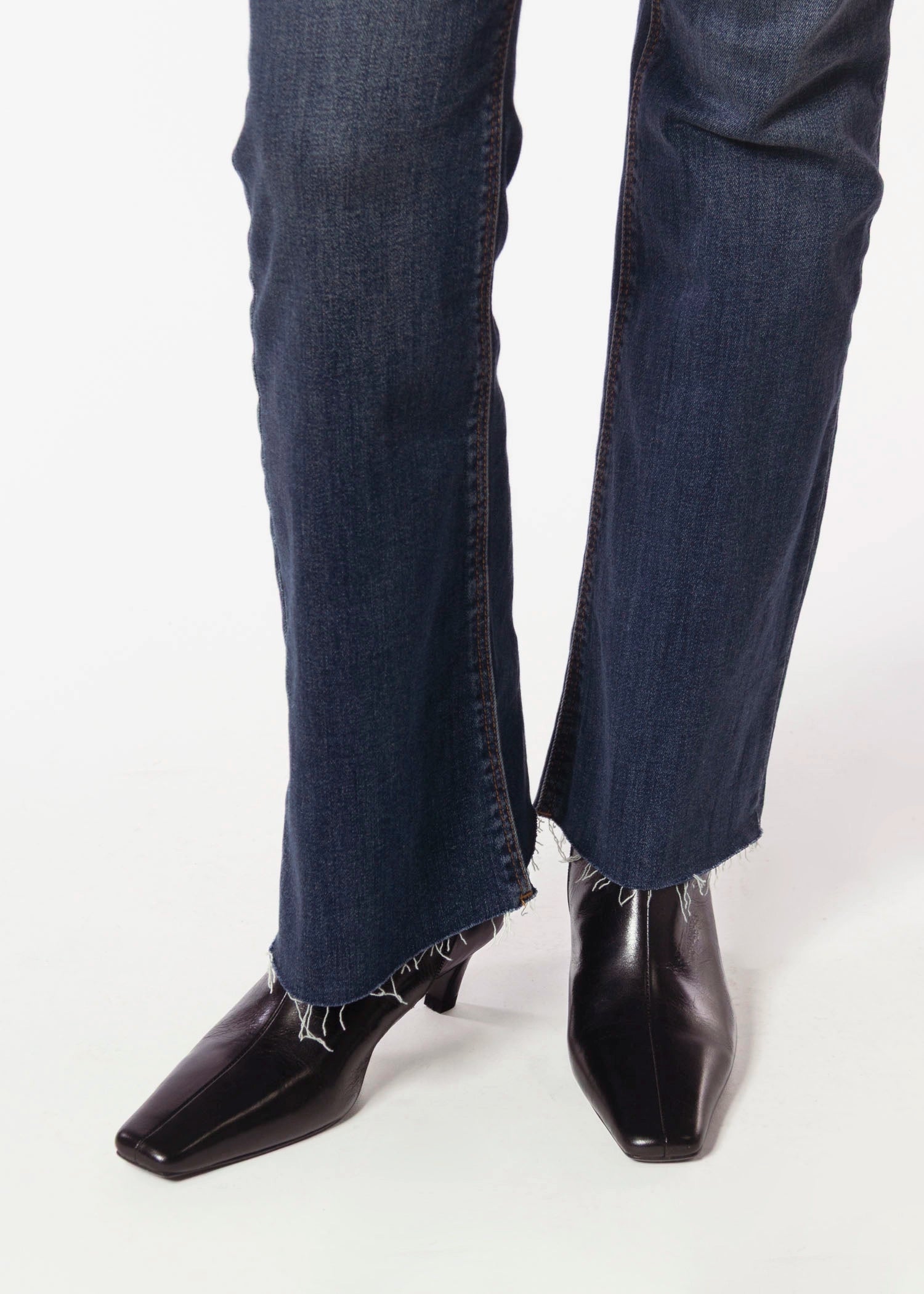 swatch_Black Leather estelle boots