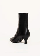 swatch_Black Leather estelle boots