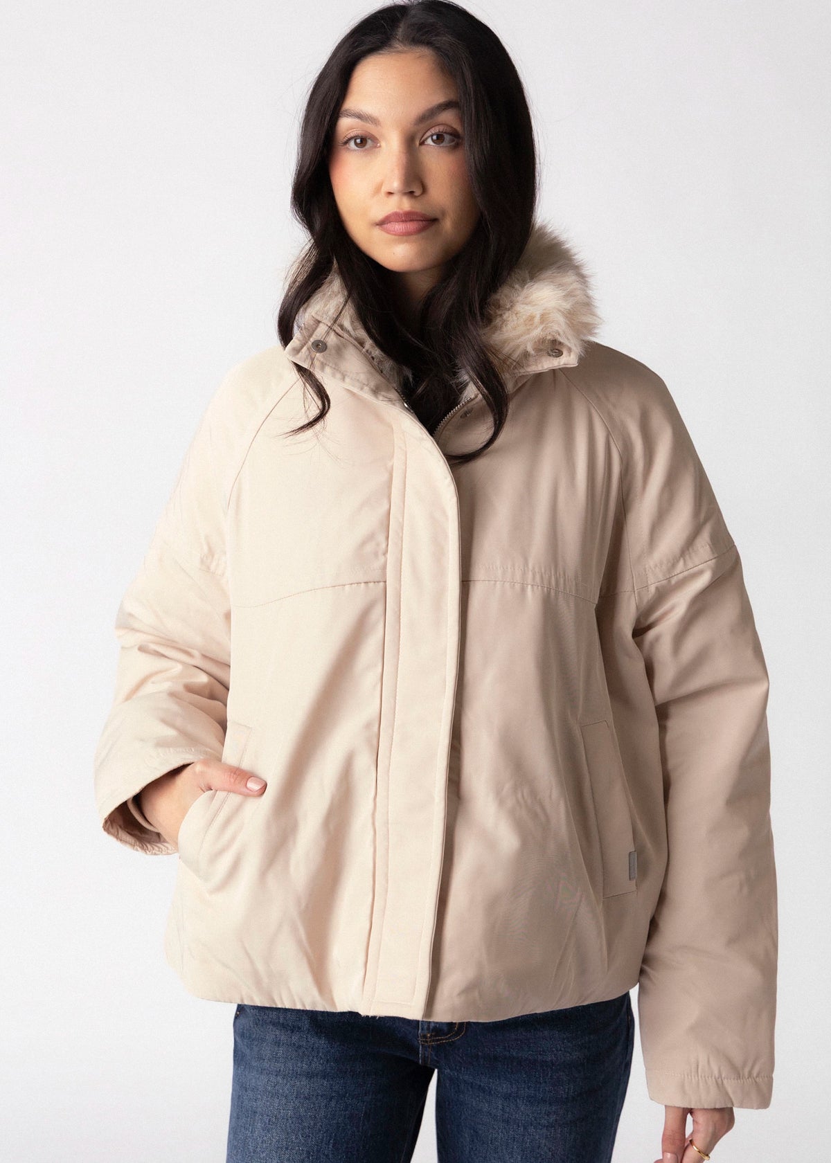 swatch_Oat rino and pelle nanne faux fur collar jacket