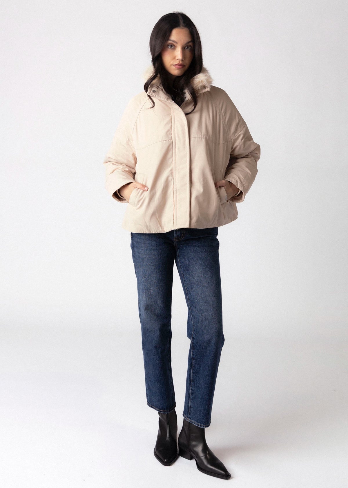 swatch_Oat rino and pelle nanne faux fur collar jacket