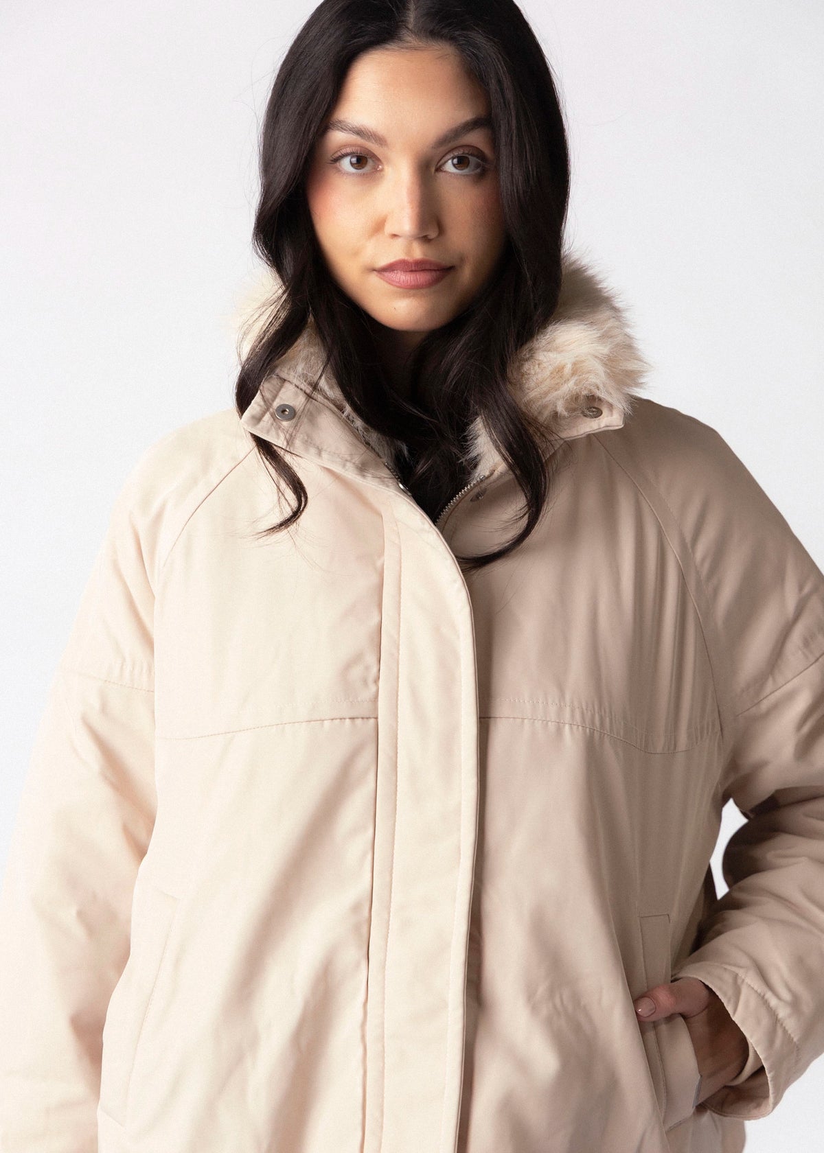 swatch_Oat rino and pelle nanne faux fur collar jacket