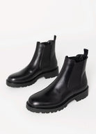swatch_Black Leather vagabond kenova chelsea boot