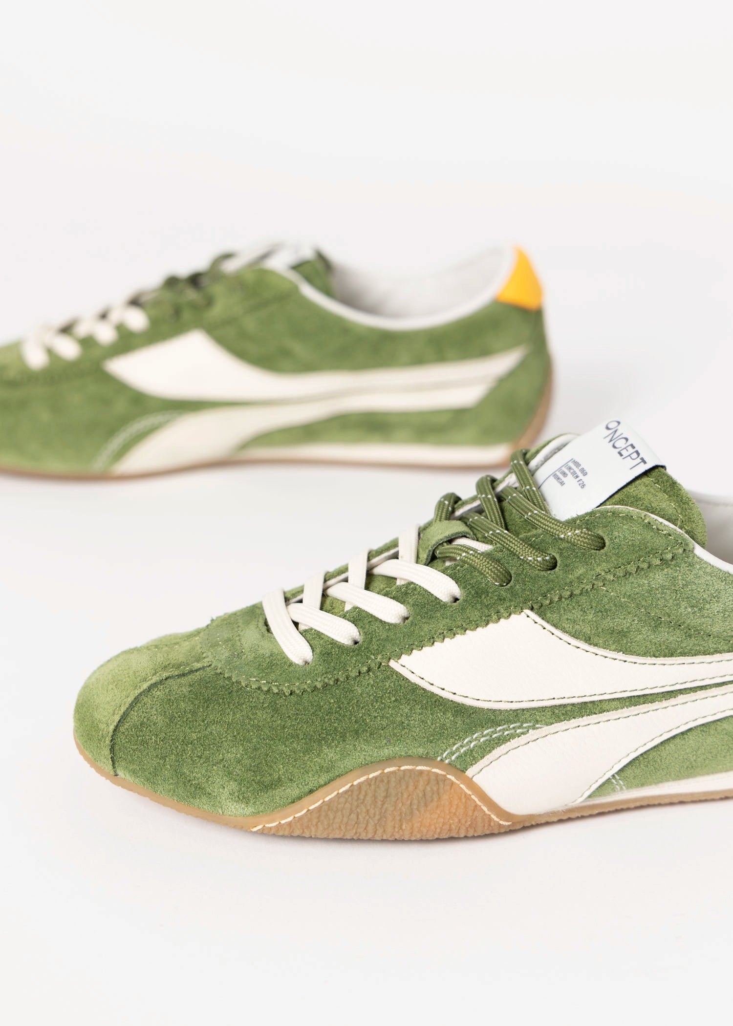 swatch_Banzai oncept lund suede sneaker