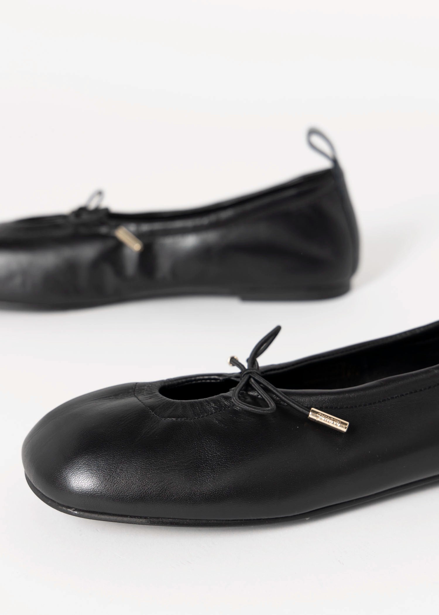 swatch_Black Leather alohas rosalind ballet flat