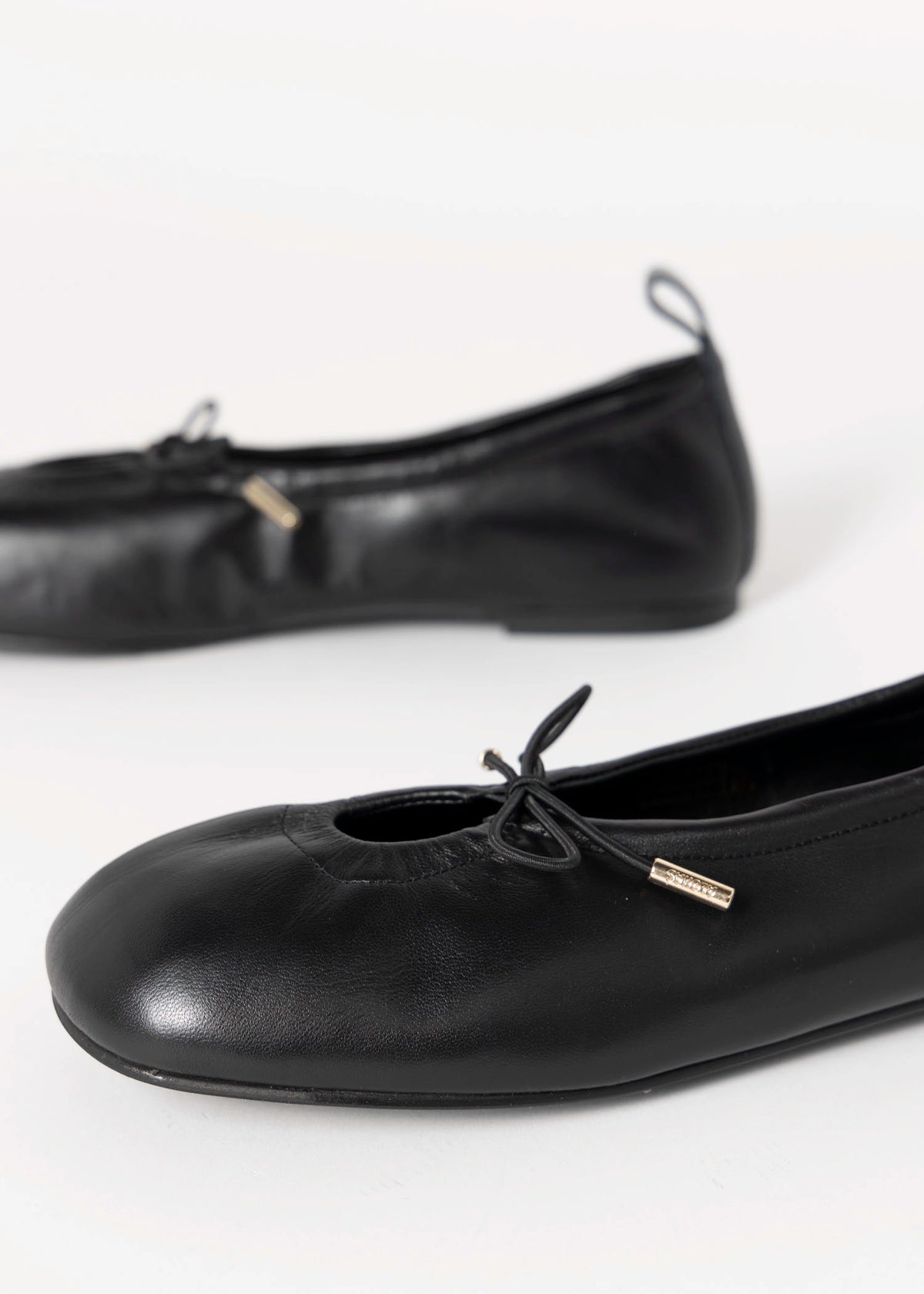 swatch_Black Leather alohas rosalind ballet flat