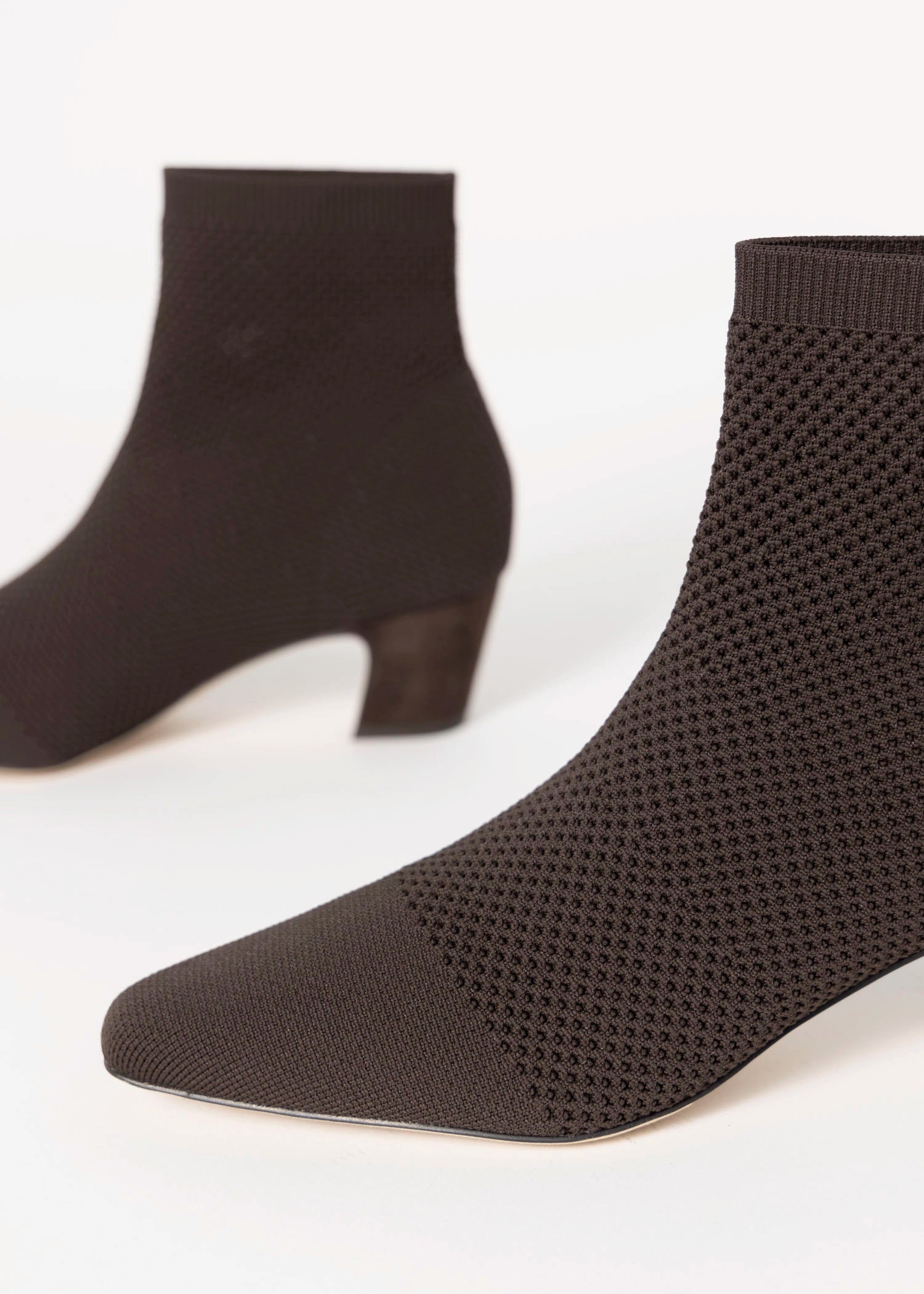 swatch_Chocolate pelle moda emeli stretch knit bootie