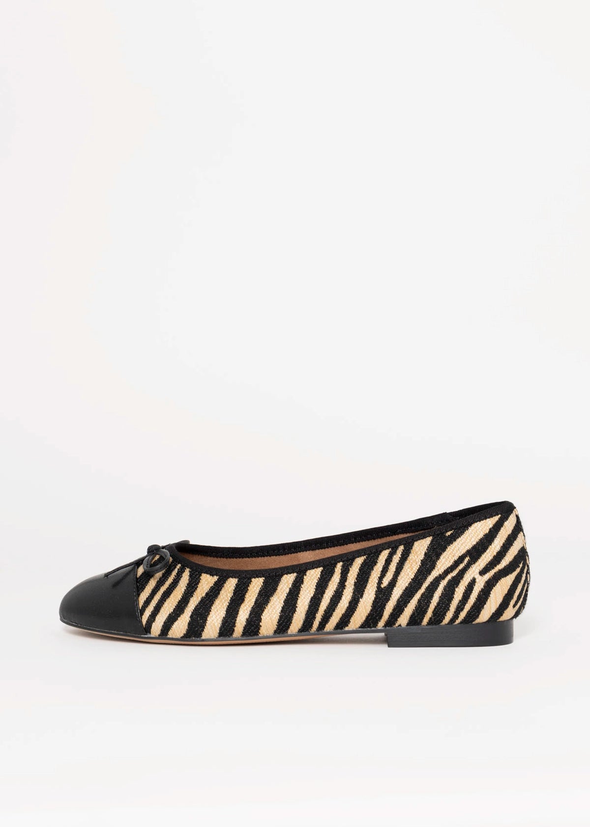 swatch_Zebra kit leather ballet flat