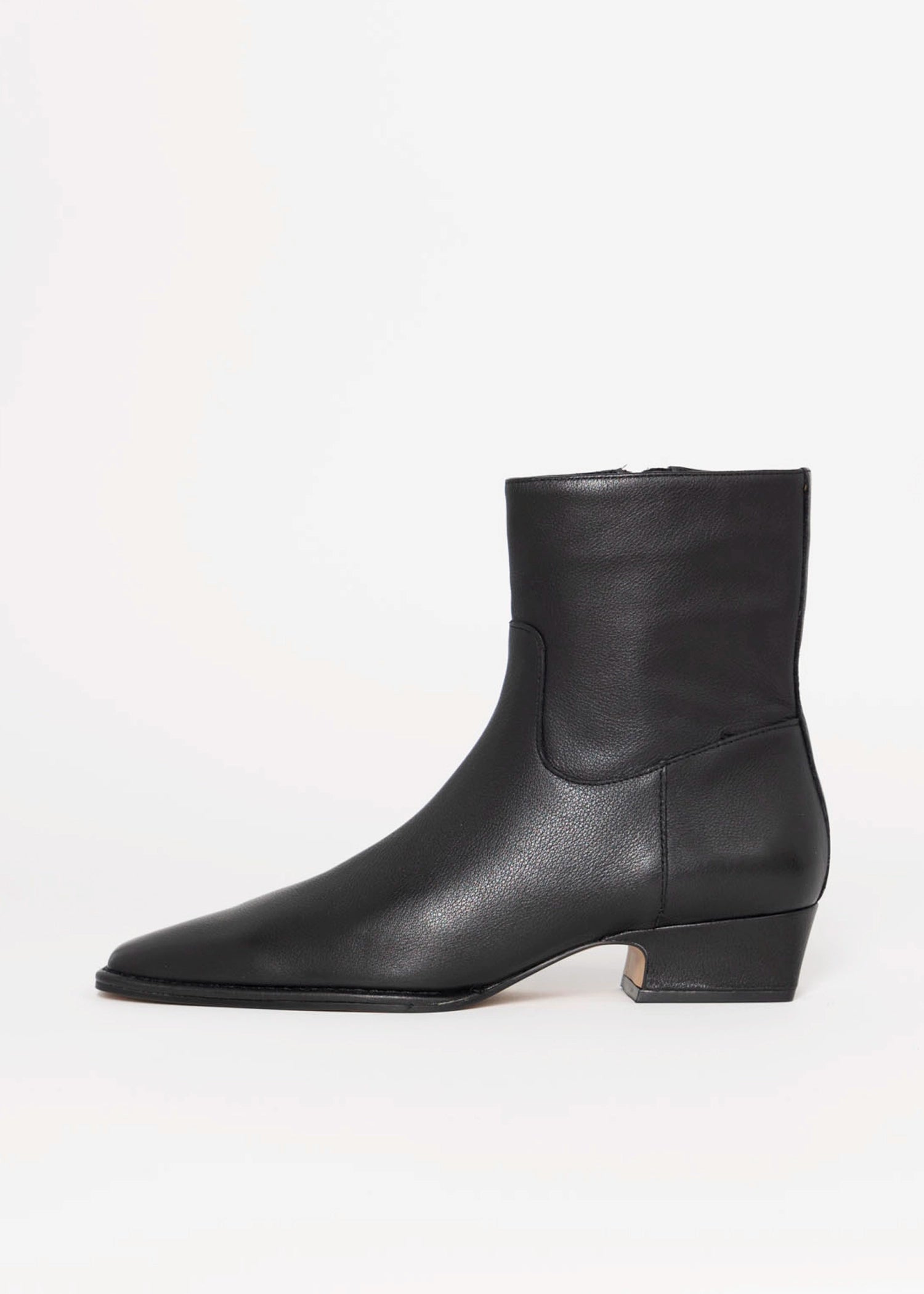 swatch_Black Leather steve madden dorene ankle boot