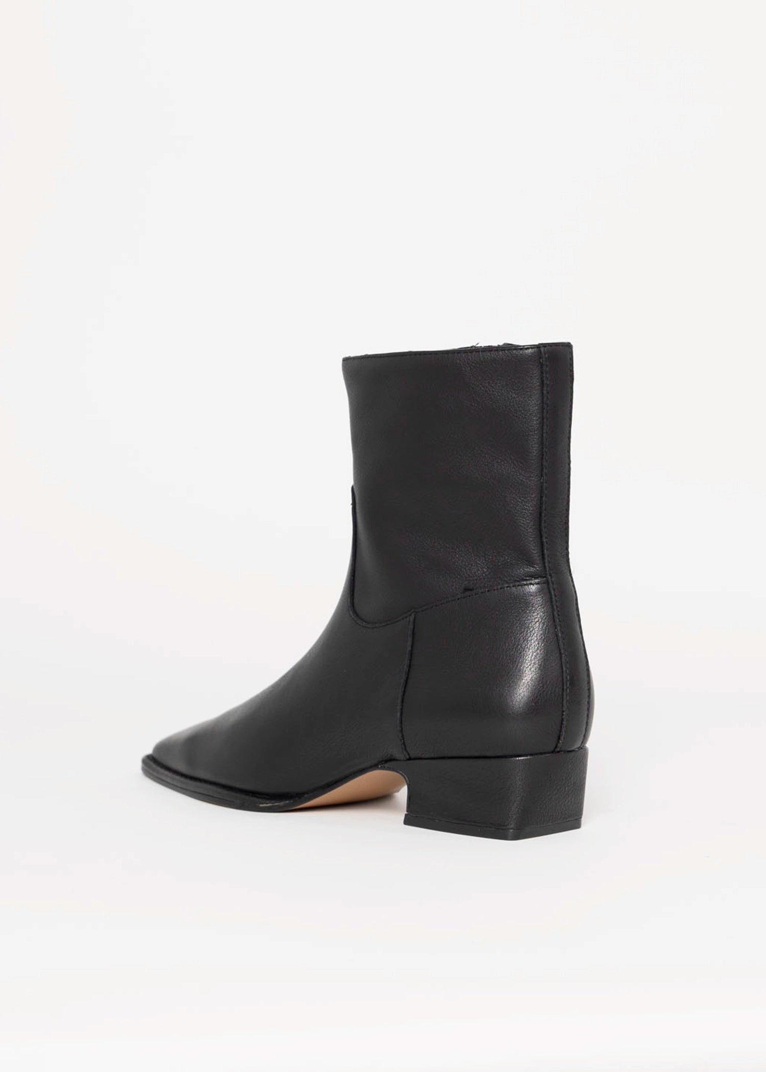 swatch_Black Leather steve madden dorene ankle boot
