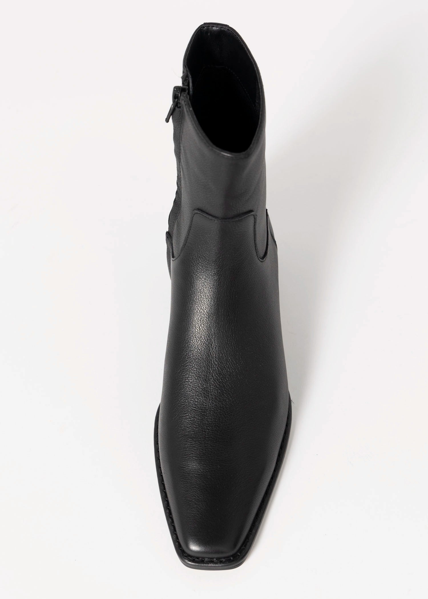 swatch_Black Leather steve madden dorene ankle boot