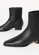 swatch_Black Leather steve madden dorene ankle boot
