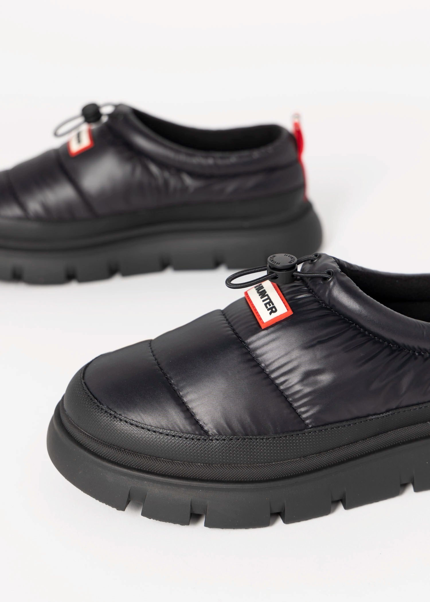 swatch_Black hunter boots madi 5 nylon puffer booties