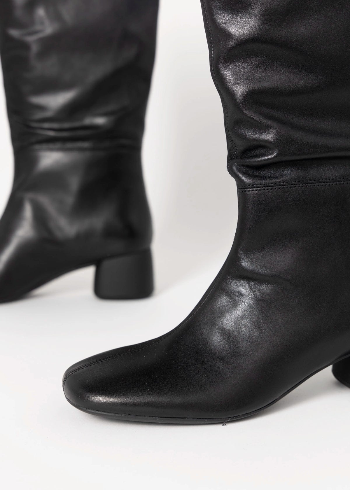 swatch_Black Leather vagabond livia tall slouch boot