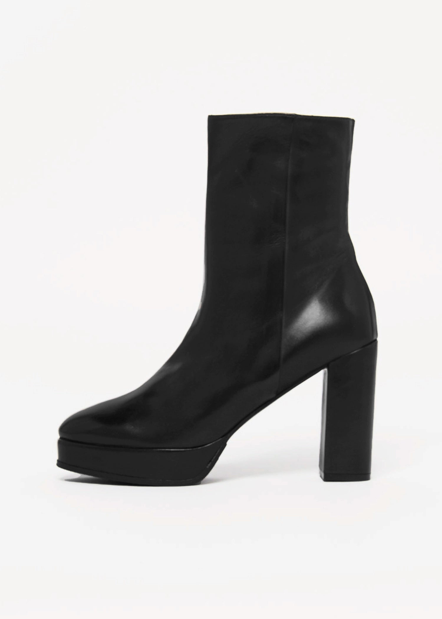 swatch_Black Leather platform boot shoes