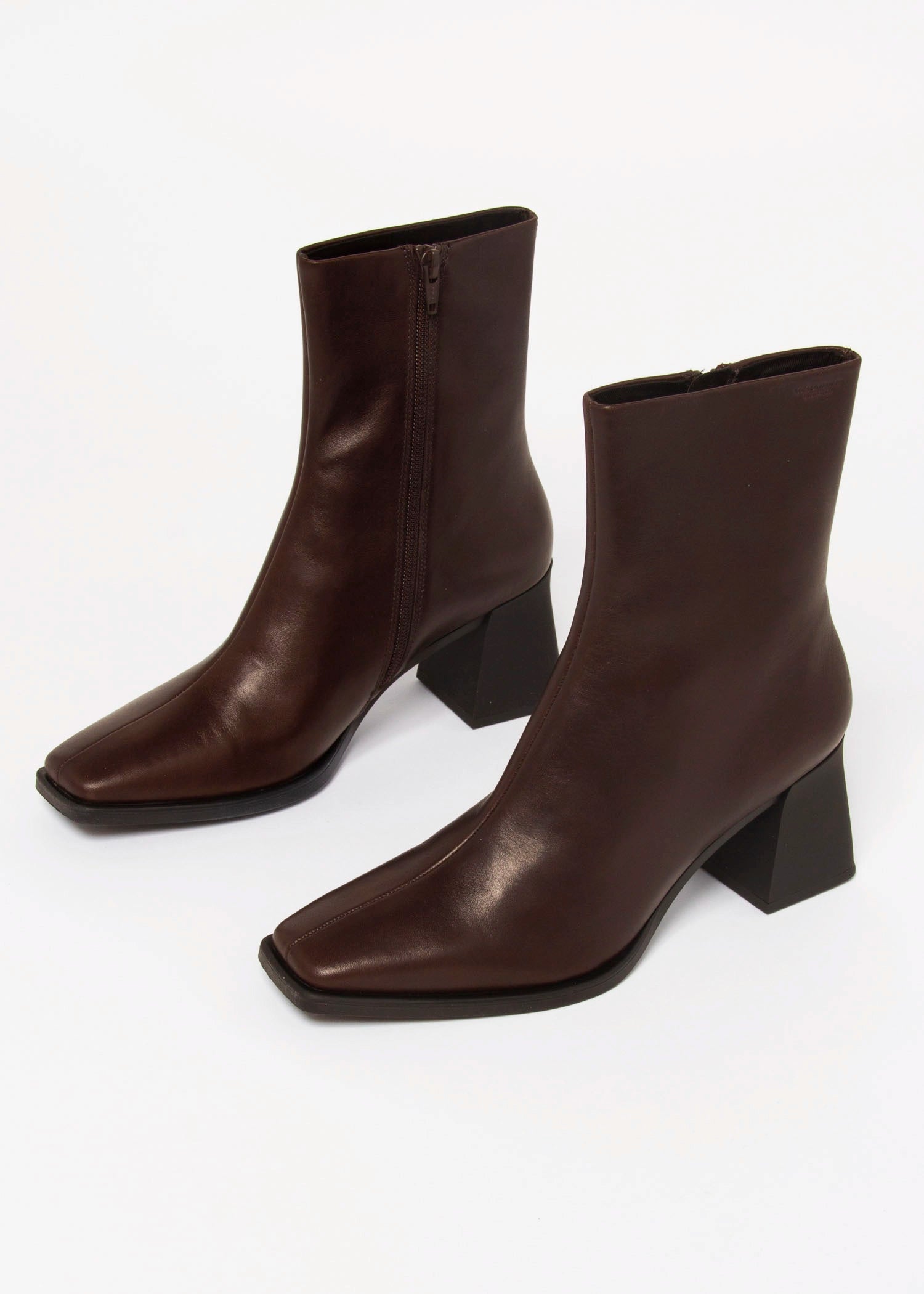 swatch_Chocolate Leather hedda square toe boot boots