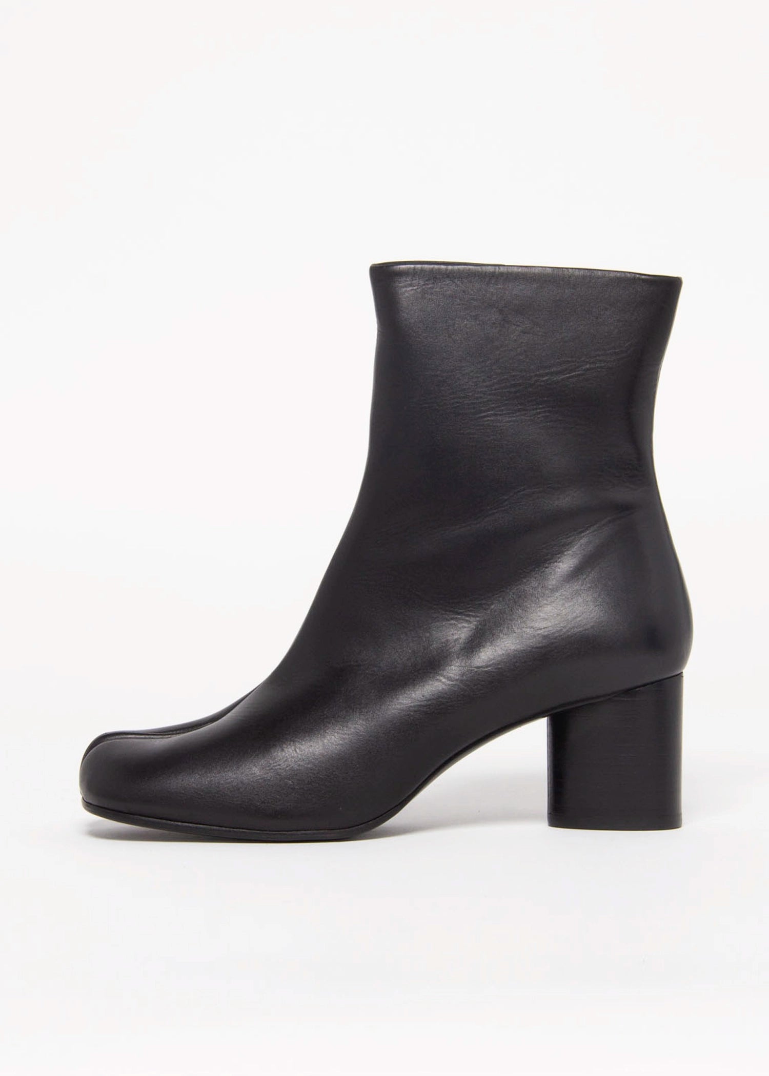 swatch_Black Leather tabi boot boots
