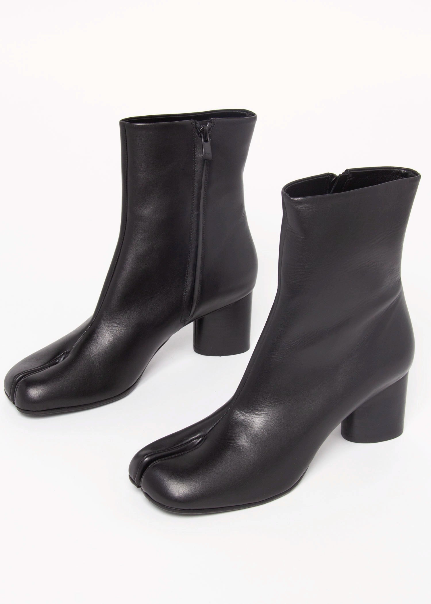 swatch_Black Leather tabi boot boots