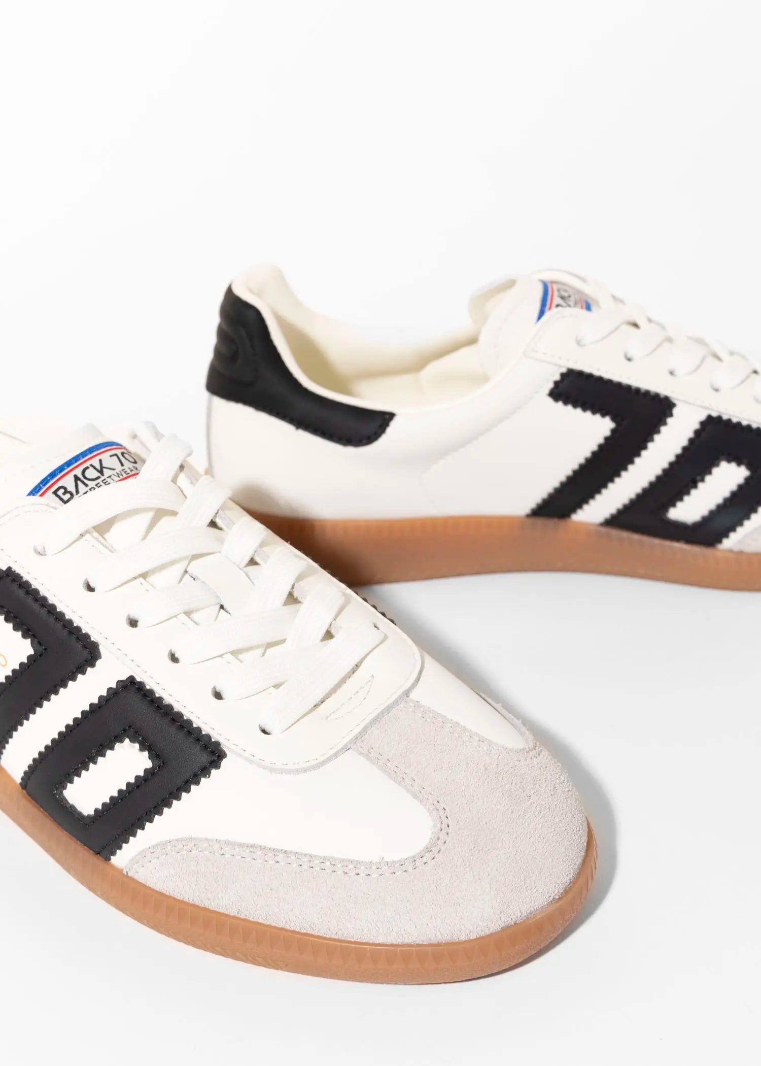 swatch_black/white cloud lace up sneaker shoes