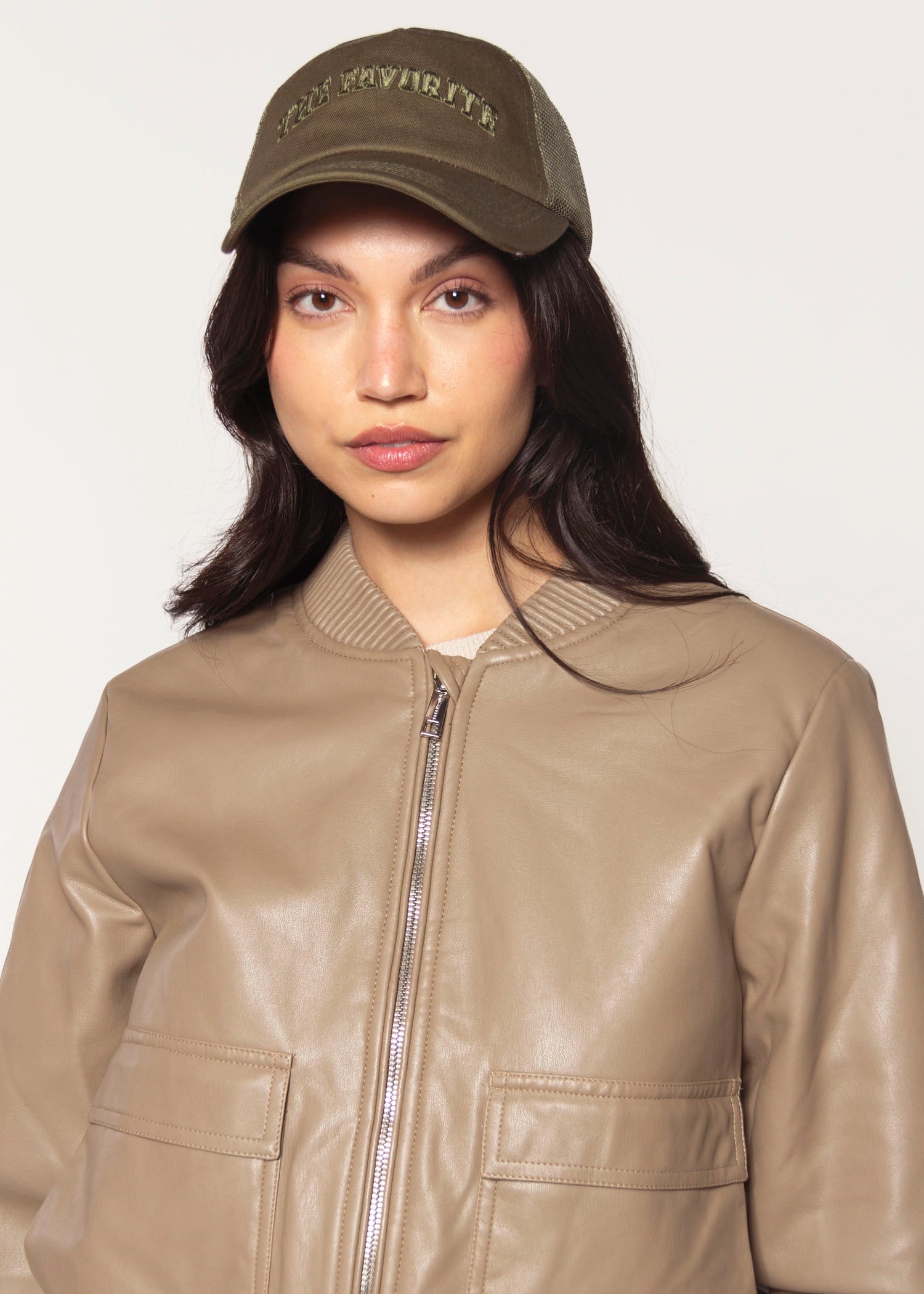 swatch_Moss favorite daughter trucker hat