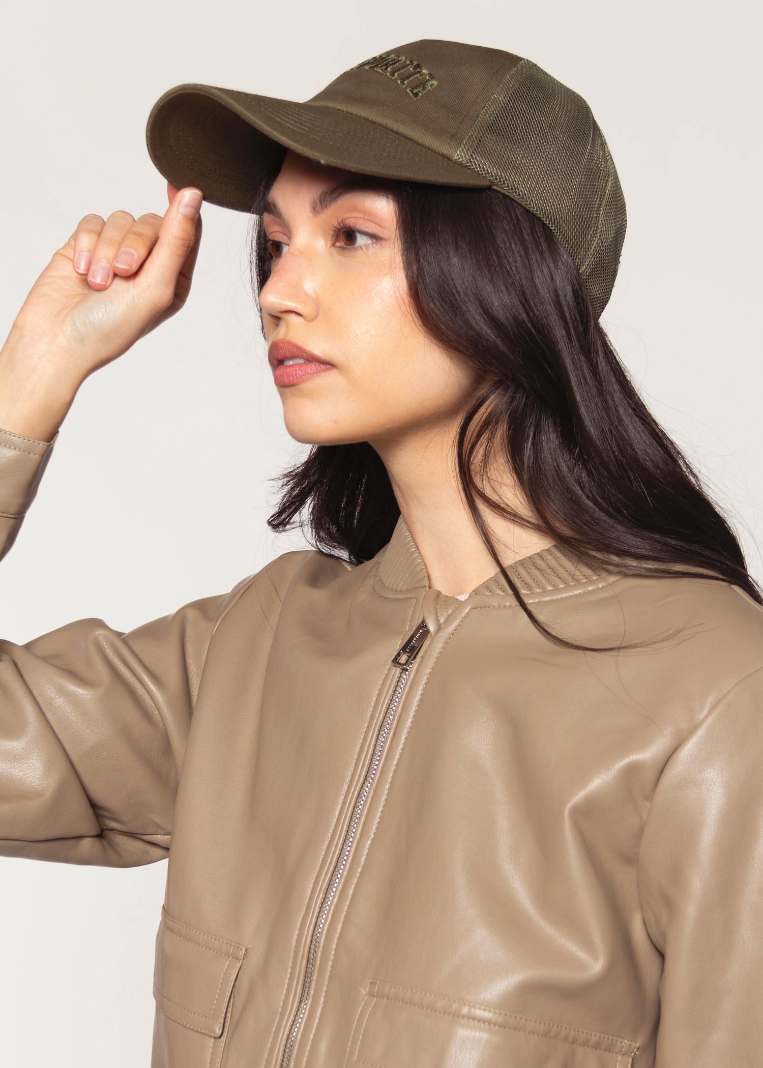 swatch_Moss favorite daughter trucker hat